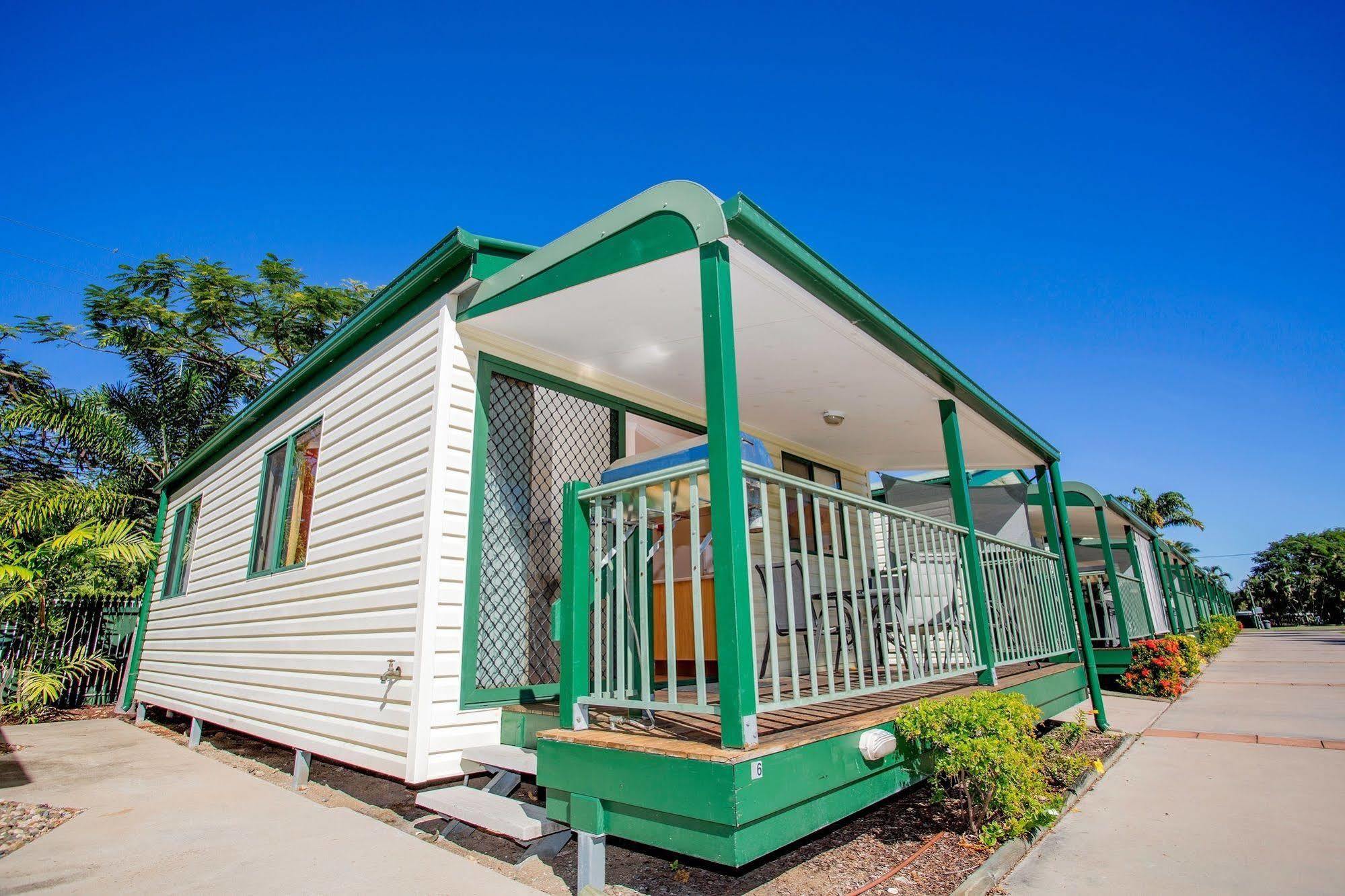 Nrma Bowen Beachfront Holiday Park ภายนอก รูปภาพ