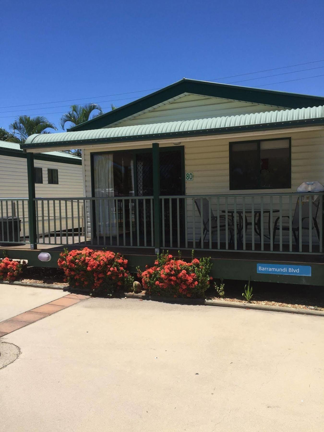 Nrma Bowen Beachfront Holiday Park ภายนอก รูปภาพ